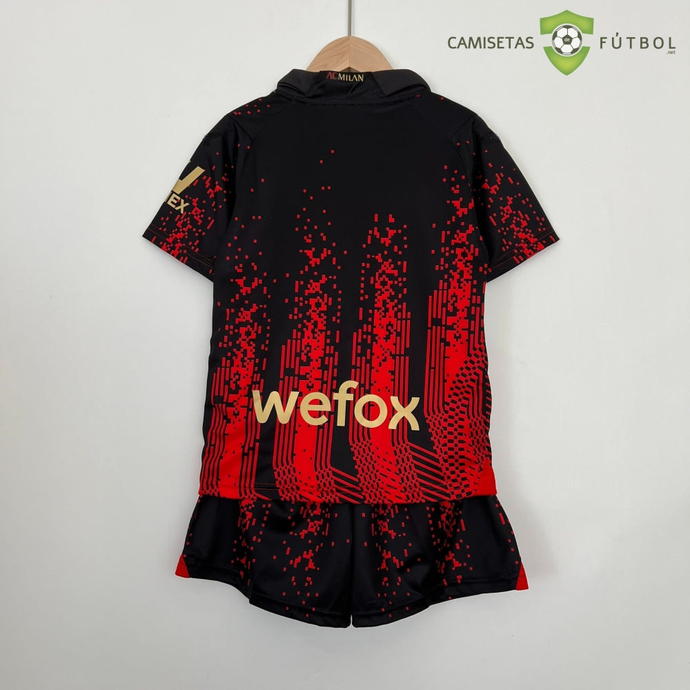 Equipaci??n AC Milan 22-23, 4 Equipaci??n Version Koch?? , Nio