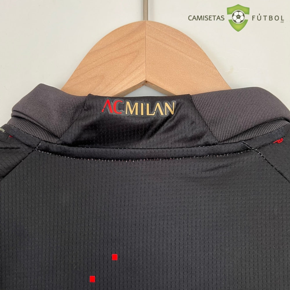 Equipaci??n AC Milan 22-23, 4 Equipaci??n Version Koch?? , Nio
