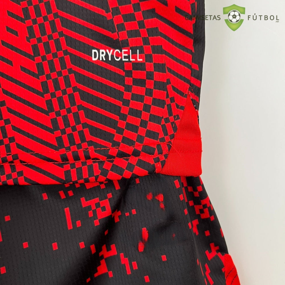 Equipaci??n AC Milan 22-23, 4 Equipaci??n Version Koch?? , Nio