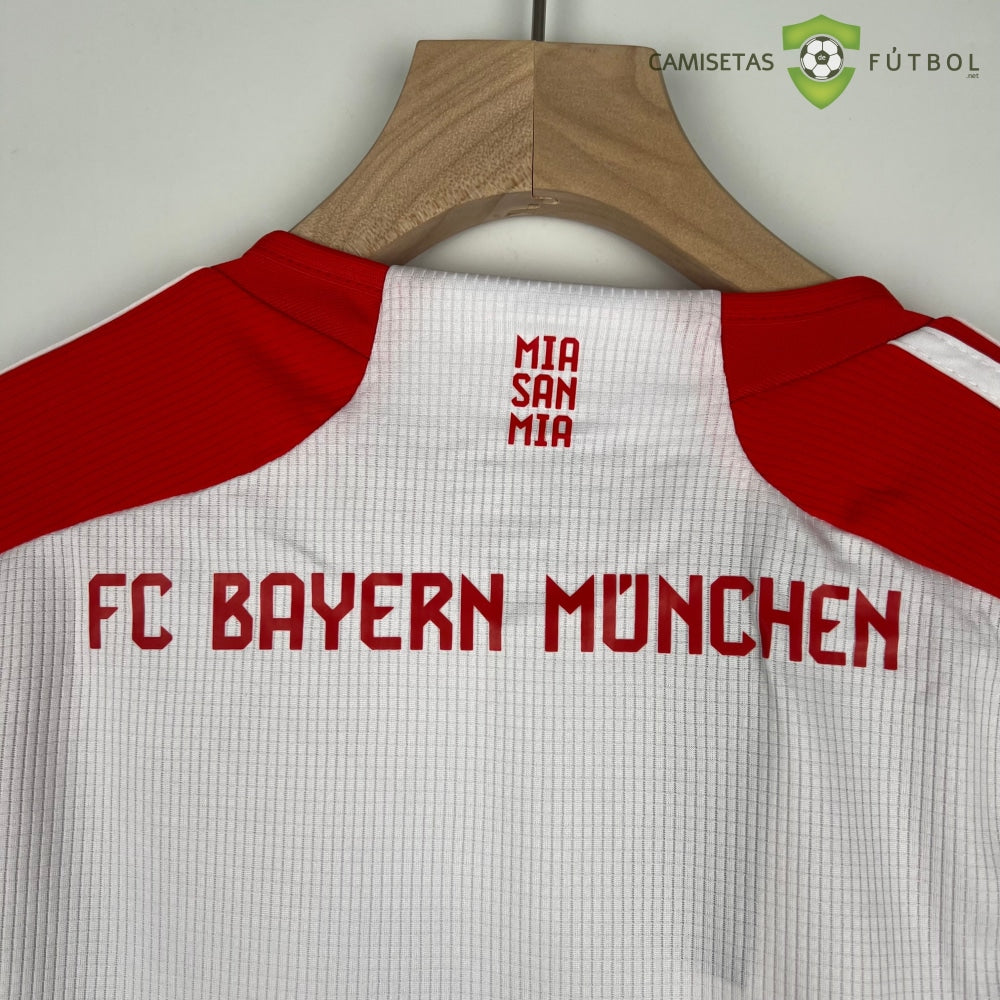 Equipaci??n Bayern Munich 23-24, Local , Nio