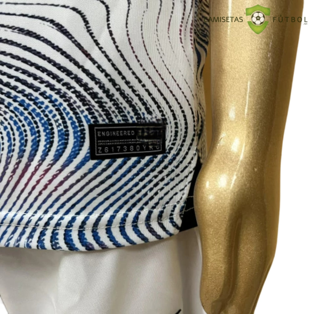 Equipaci??n Liverpool 22-23, Visitante , Nio