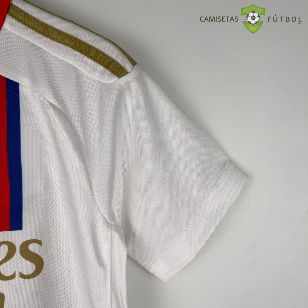 Equipaci??n Lyon 23-24, Local , Nio