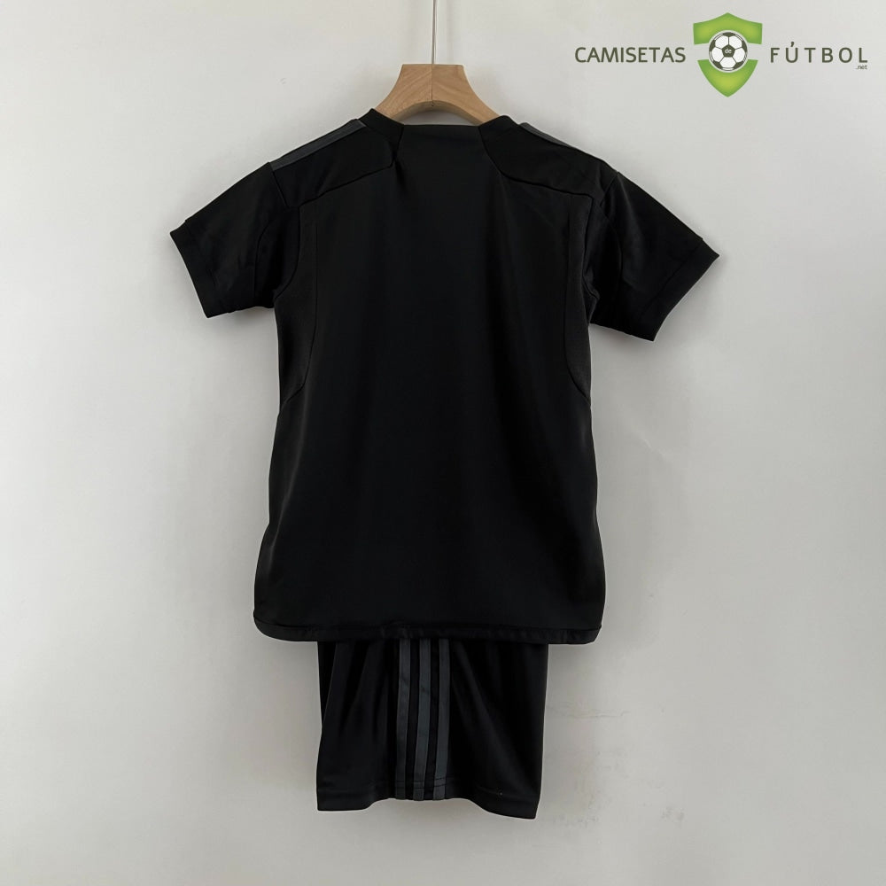 Equipaci??n Real Madrid 23-24, 3 Equipaci??n , Nio